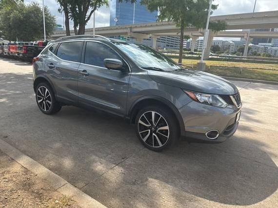 NISSAN ROGUE SPORT 2018 JN1BJ1CR7JW267045 image